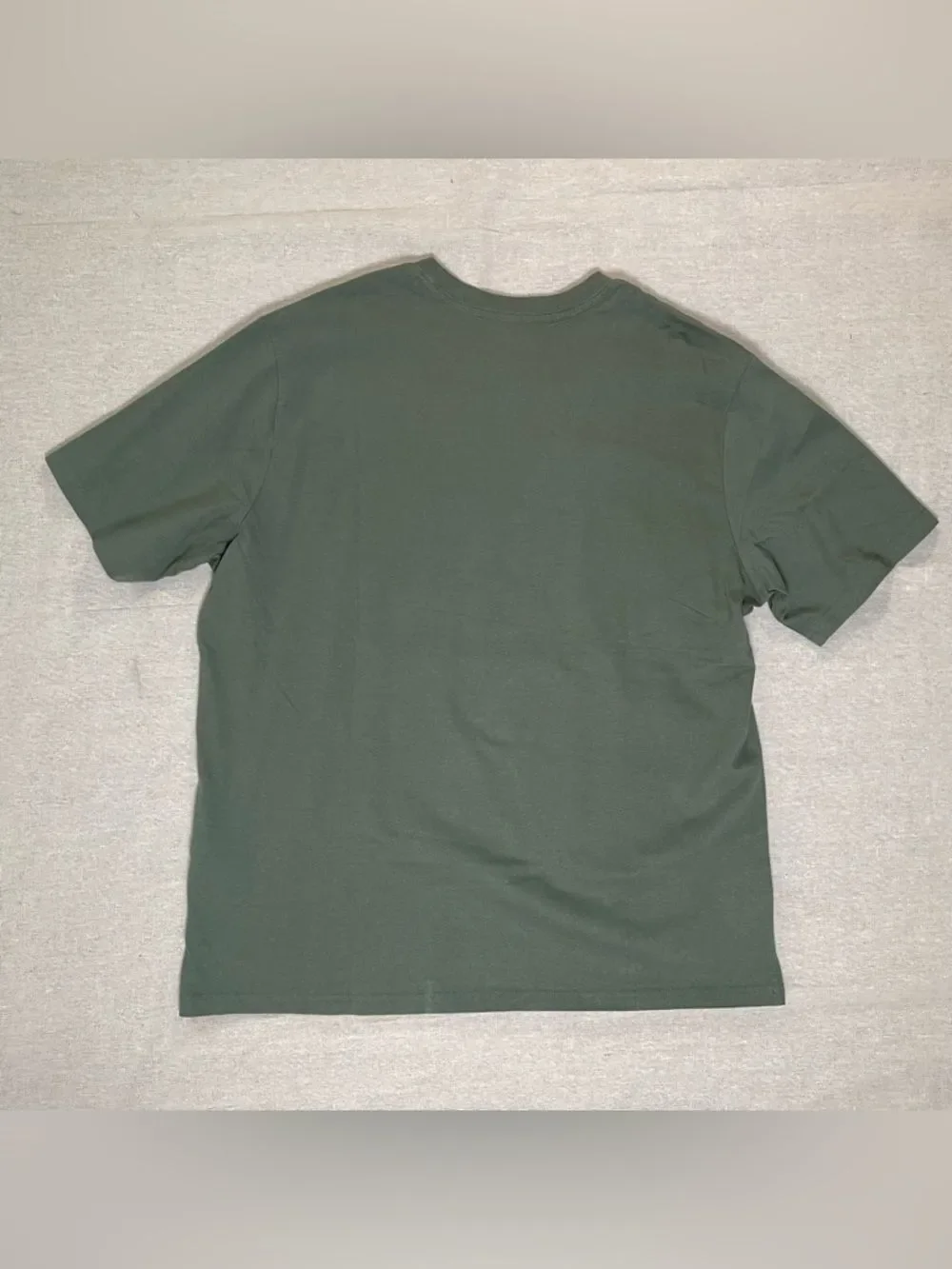 Levi's | NWOT Green Wild Alaska Bear Graphic Relaxed Tee | L